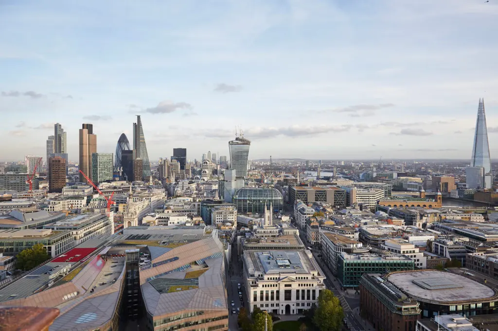 London Landscapes — architecture and landscape photograph in London, UK, frame 12 of 28.